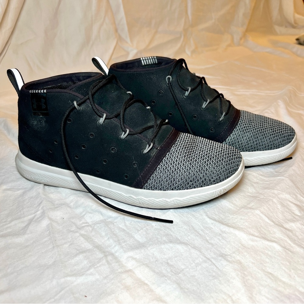 Under Armour | 257 Charged Black/Grey Sneakers - Size 8